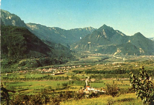 castelnuovopanorama11.jpg